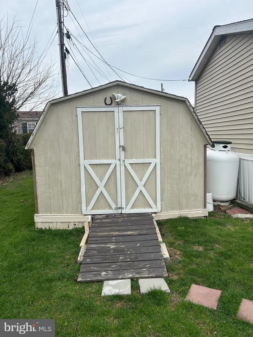 489 Brendon Drive photo 16
