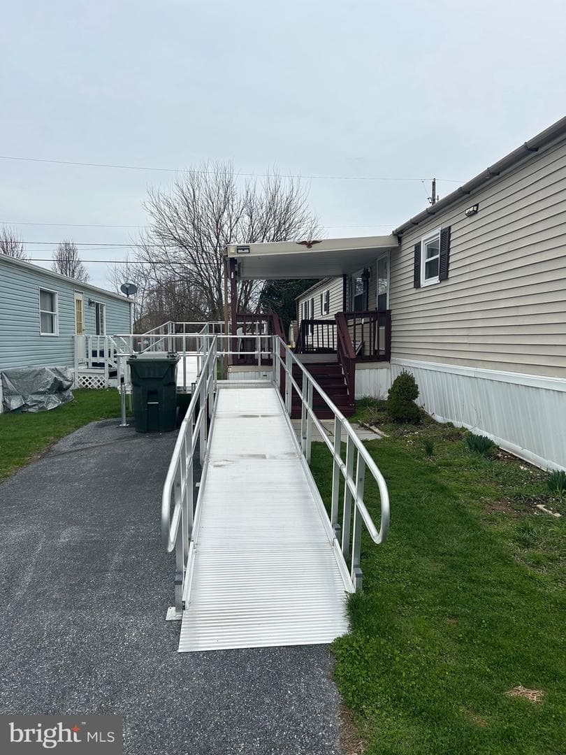 489 Brendon Drive photo 18