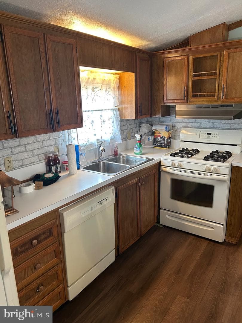 489 Brendon Drive photo 30