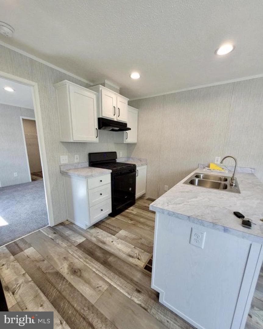 47 Hilltop Avenue photo 13