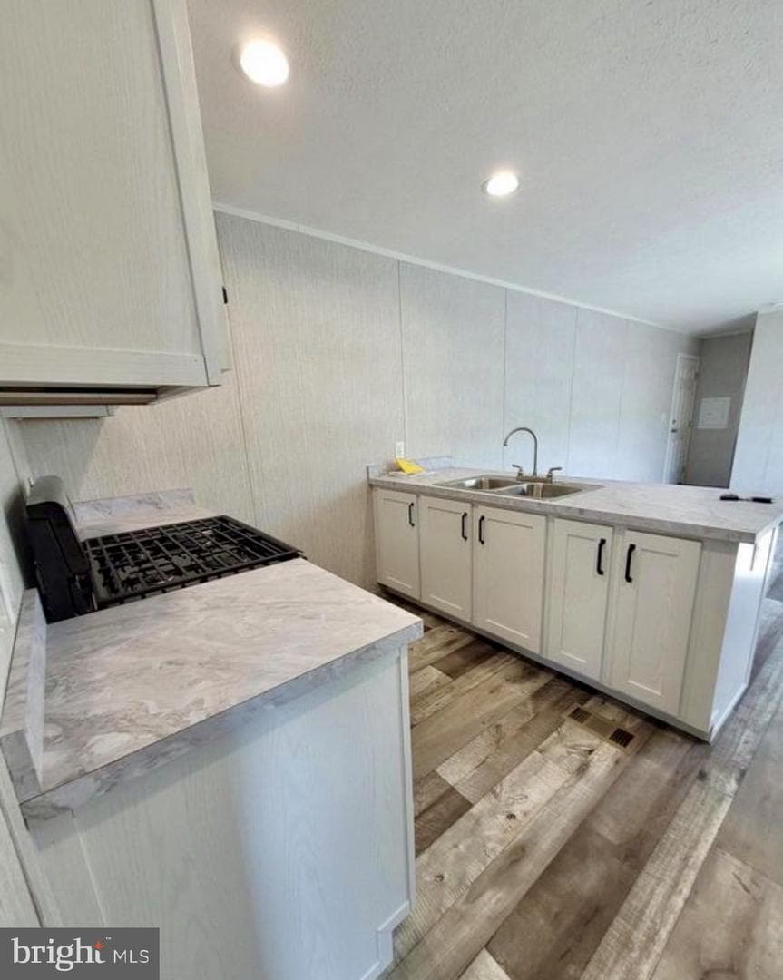 47 Hilltop Avenue photo 14