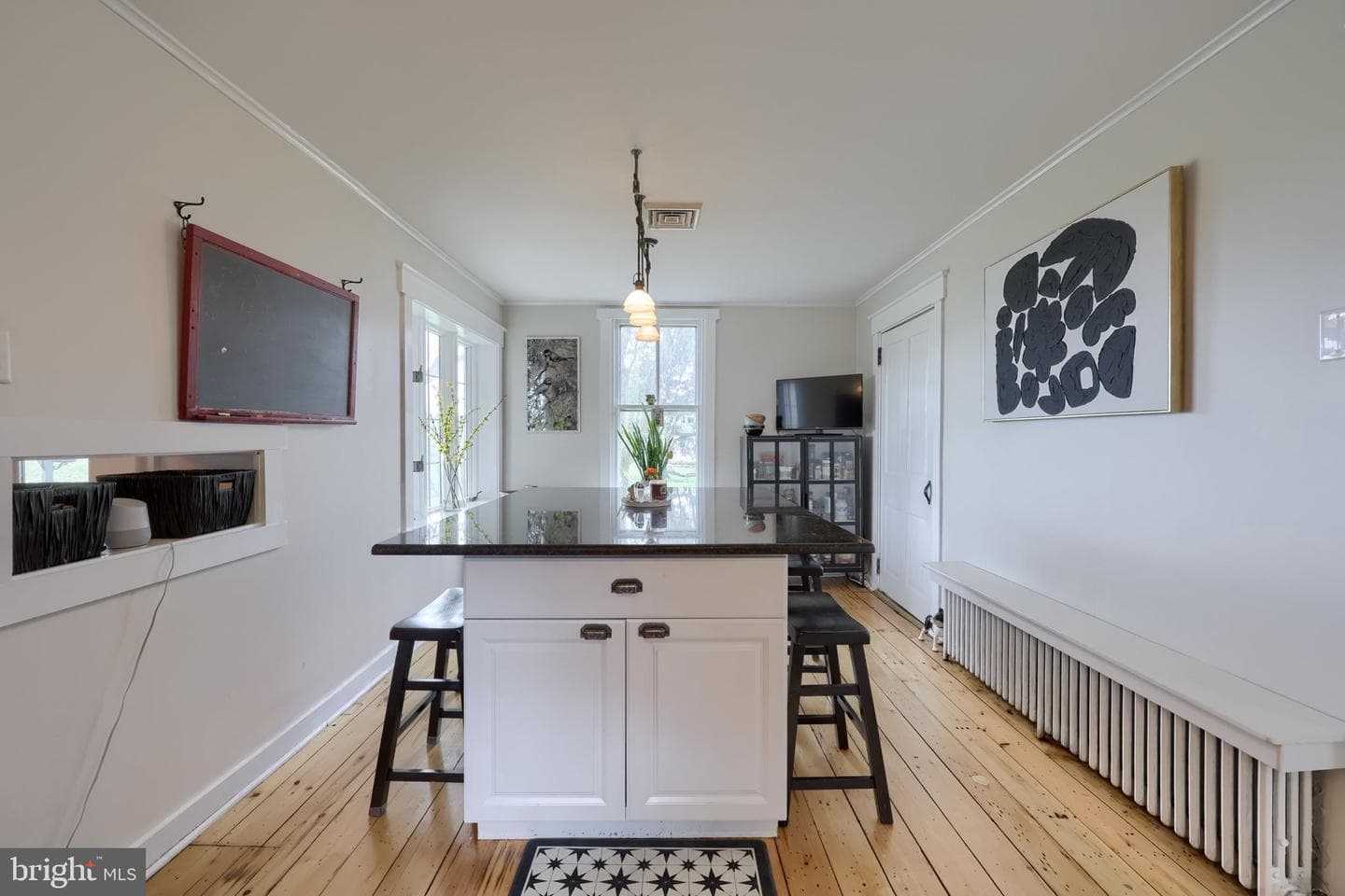 2047 Jarvis Road photo 10