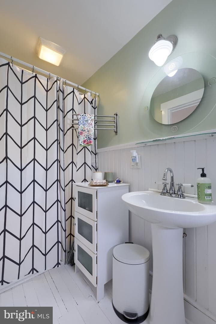 2047 Jarvis Road photo 23