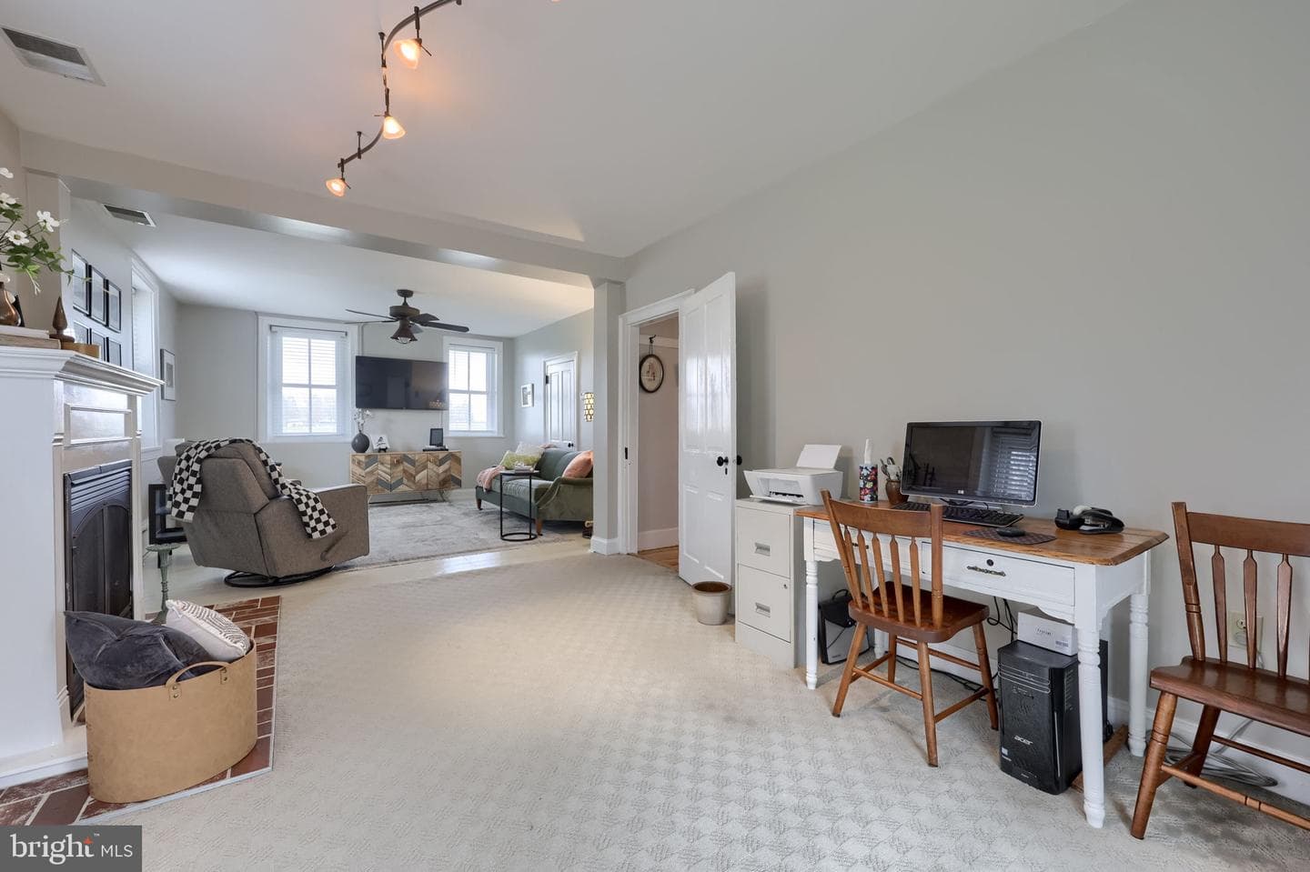 2047 Jarvis Road photo 26