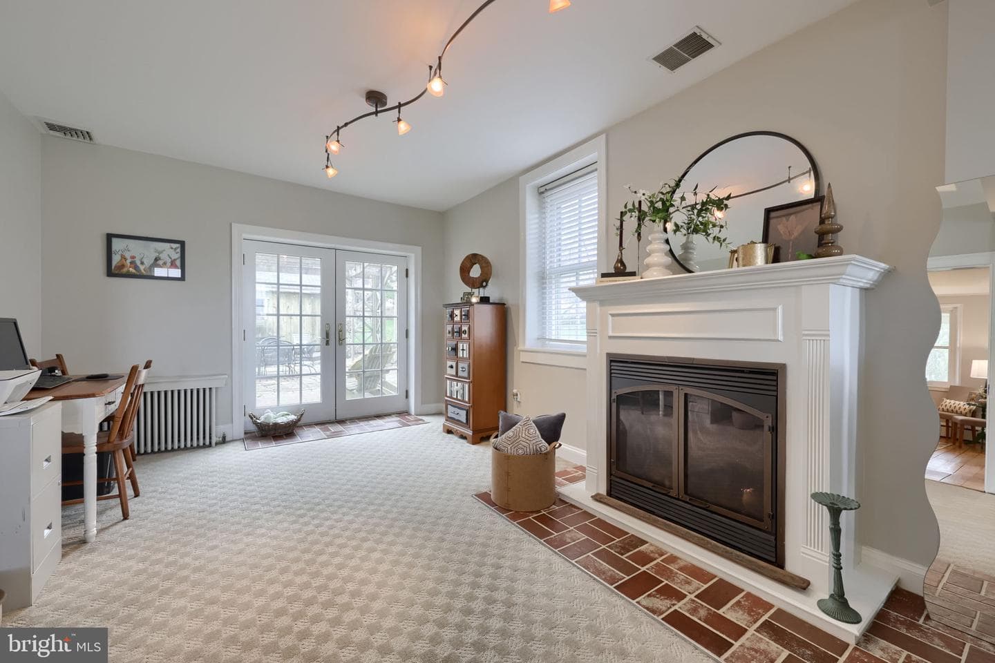 2047 Jarvis Road photo 27