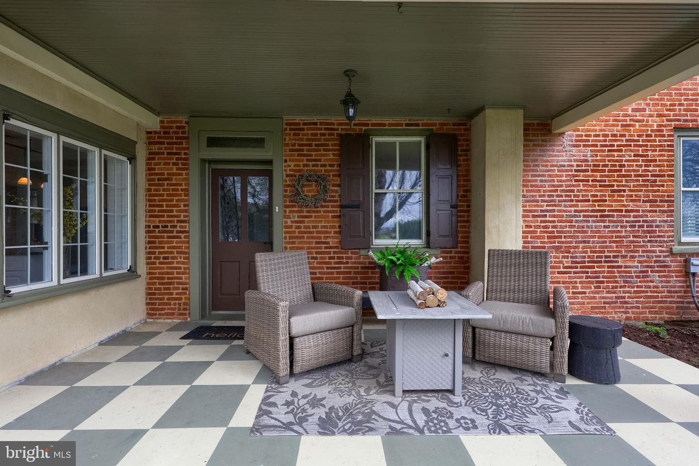 2047 Jarvis Road photo 3