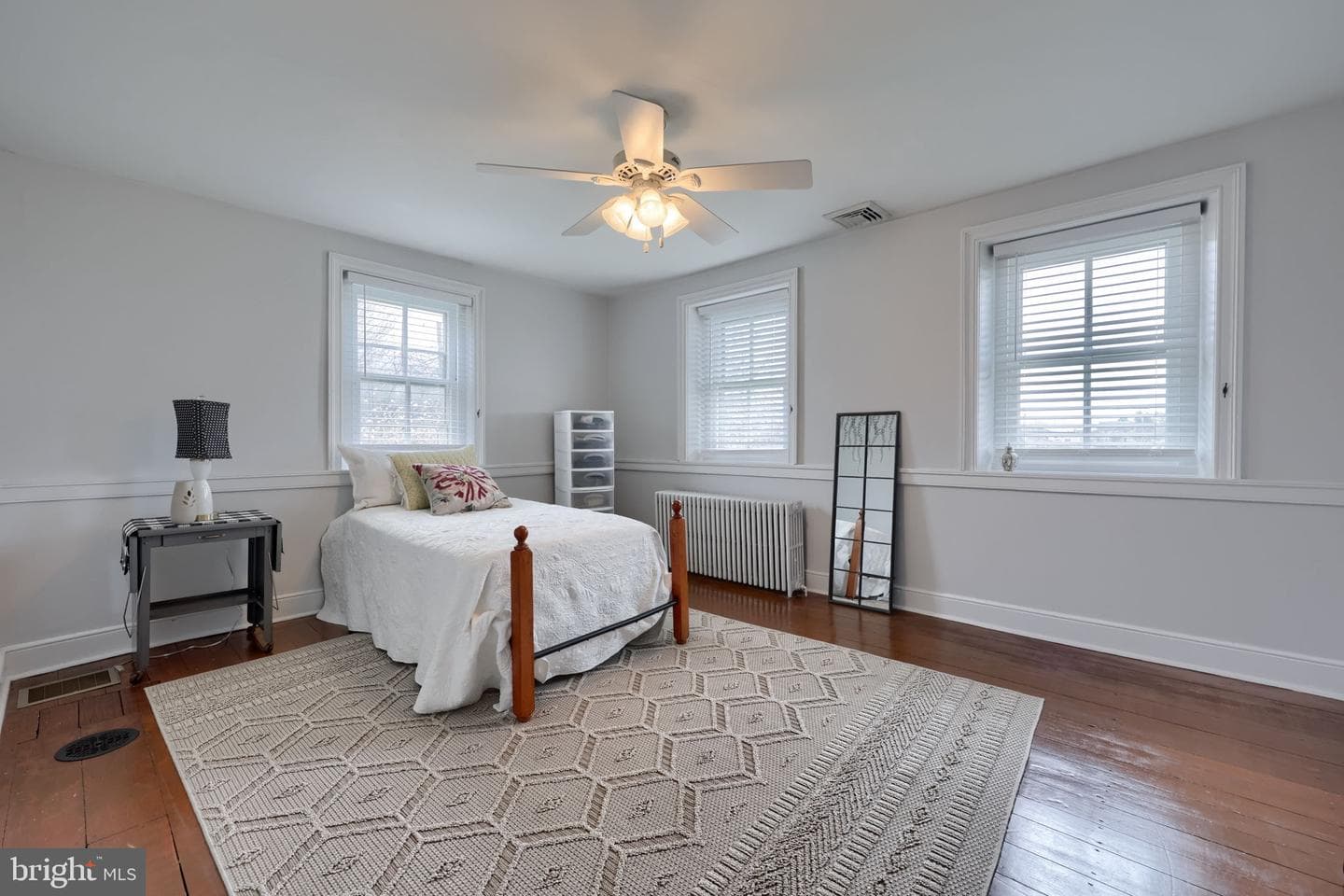 2047 Jarvis Road photo 37
