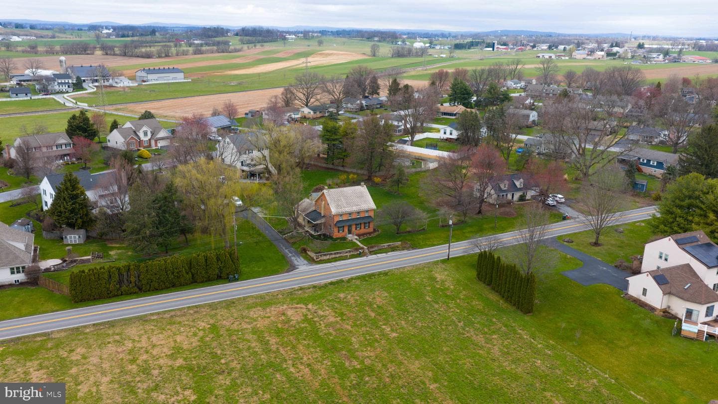 2047 Jarvis Road photo 58