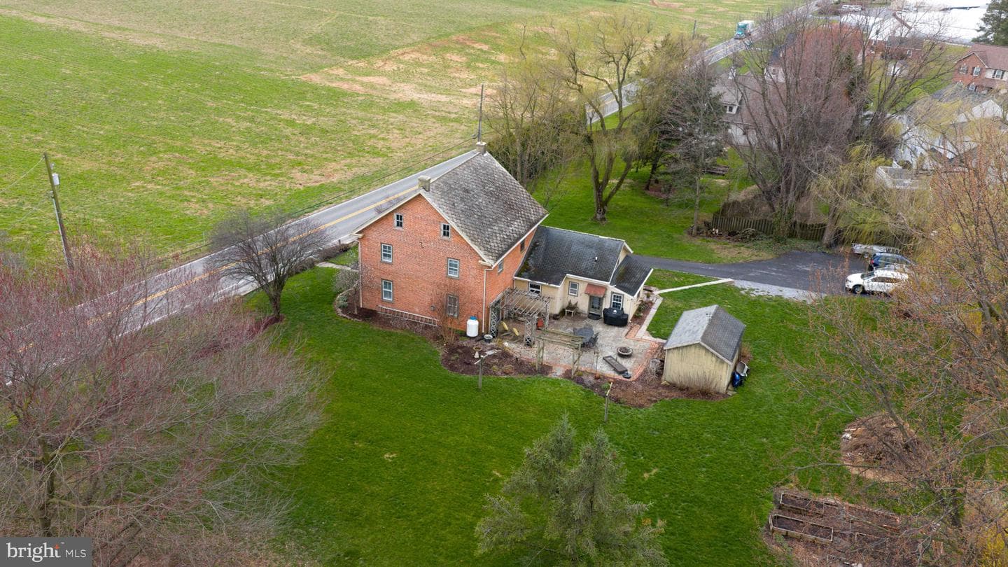 2047 Jarvis Road photo 65