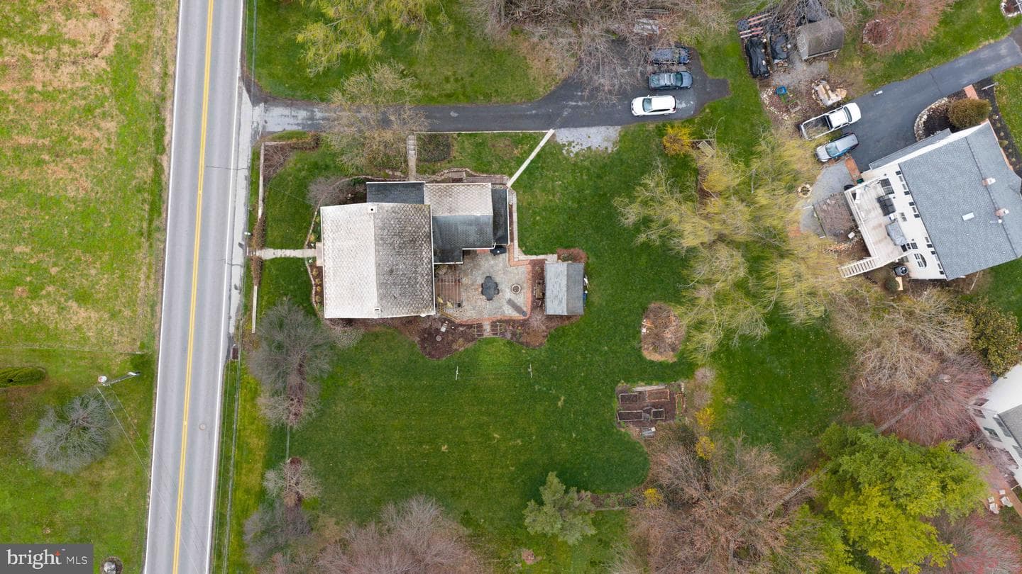 2047 Jarvis Road photo 66