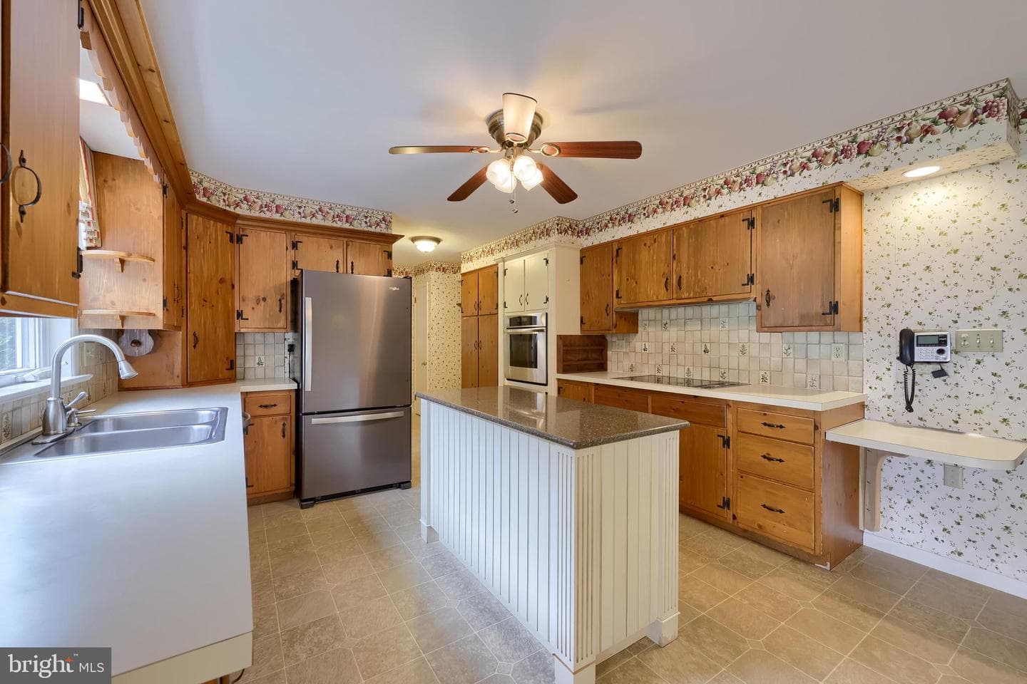 210 Stevens Road photo 11