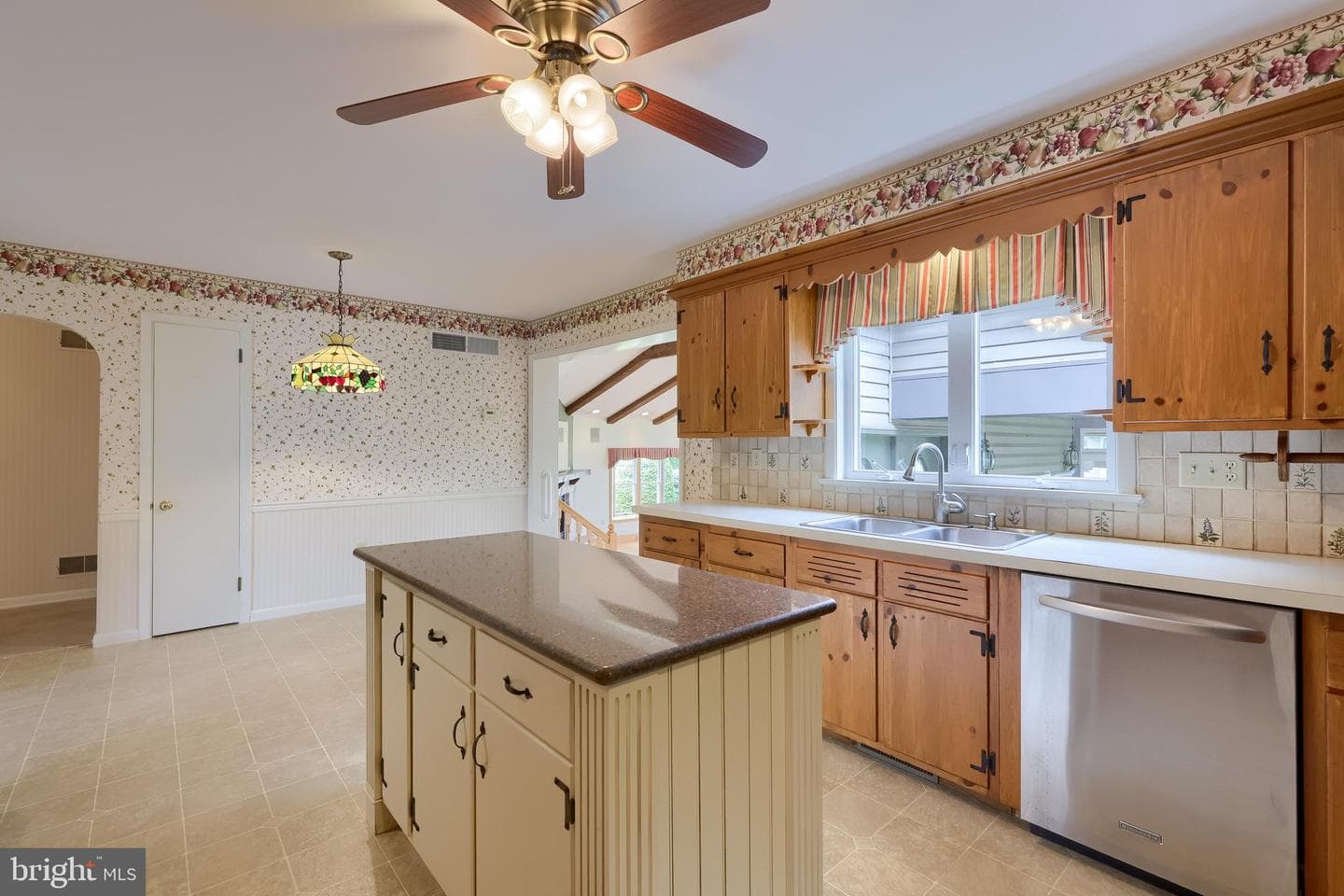 210 Stevens Road photo 13