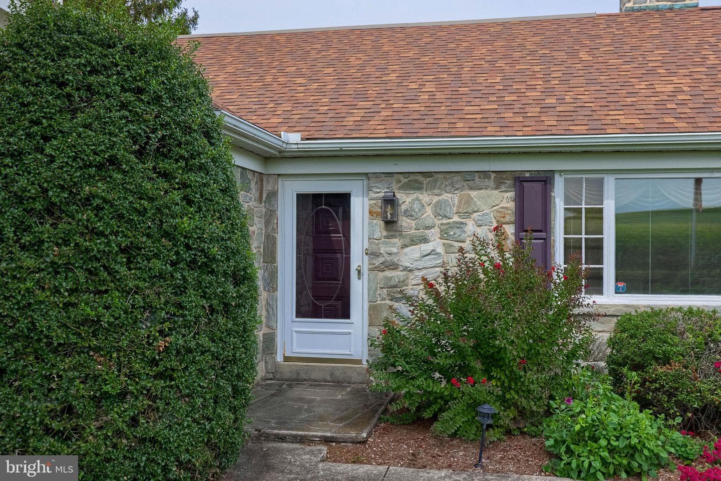 210 Stevens Road photo 3