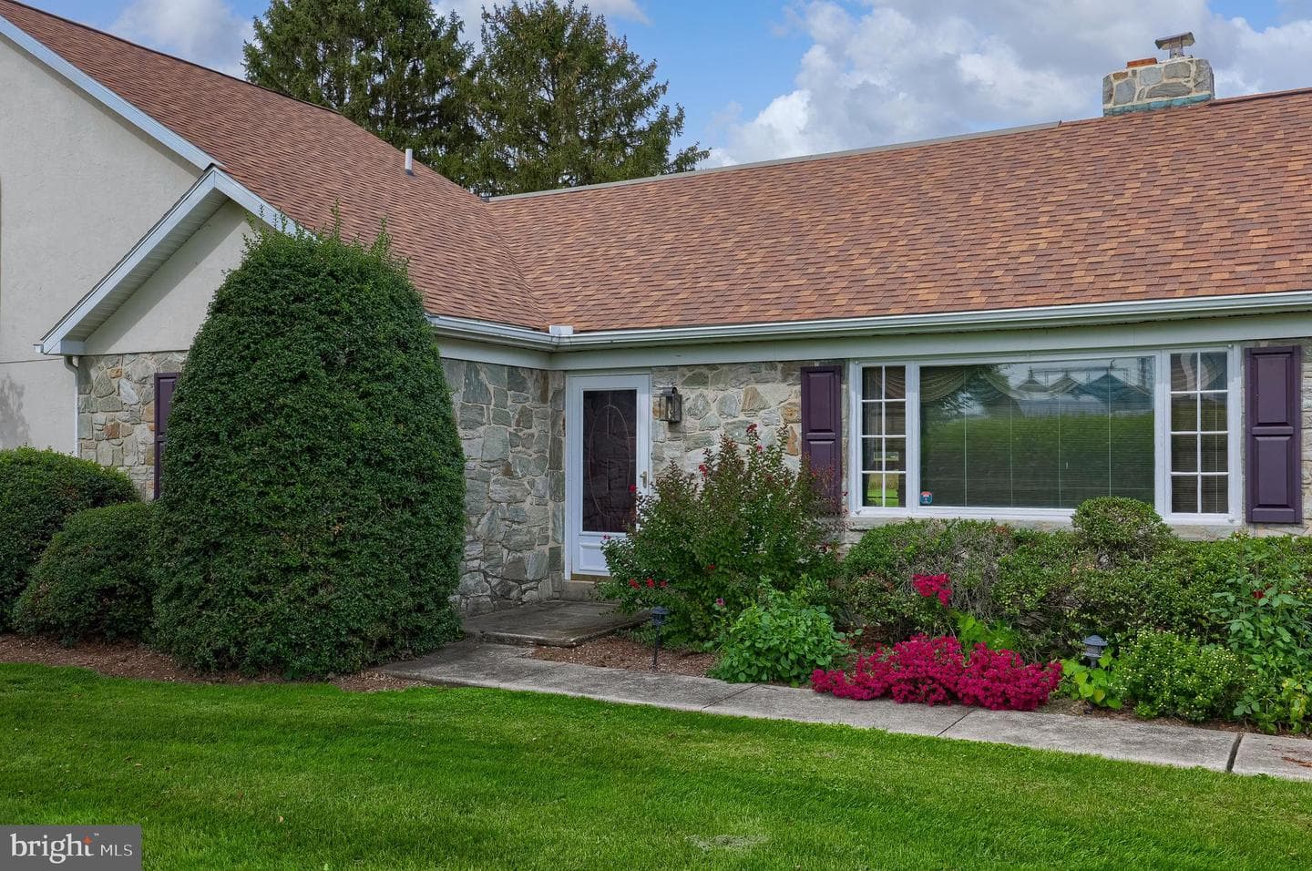 210 Stevens Road photo 4