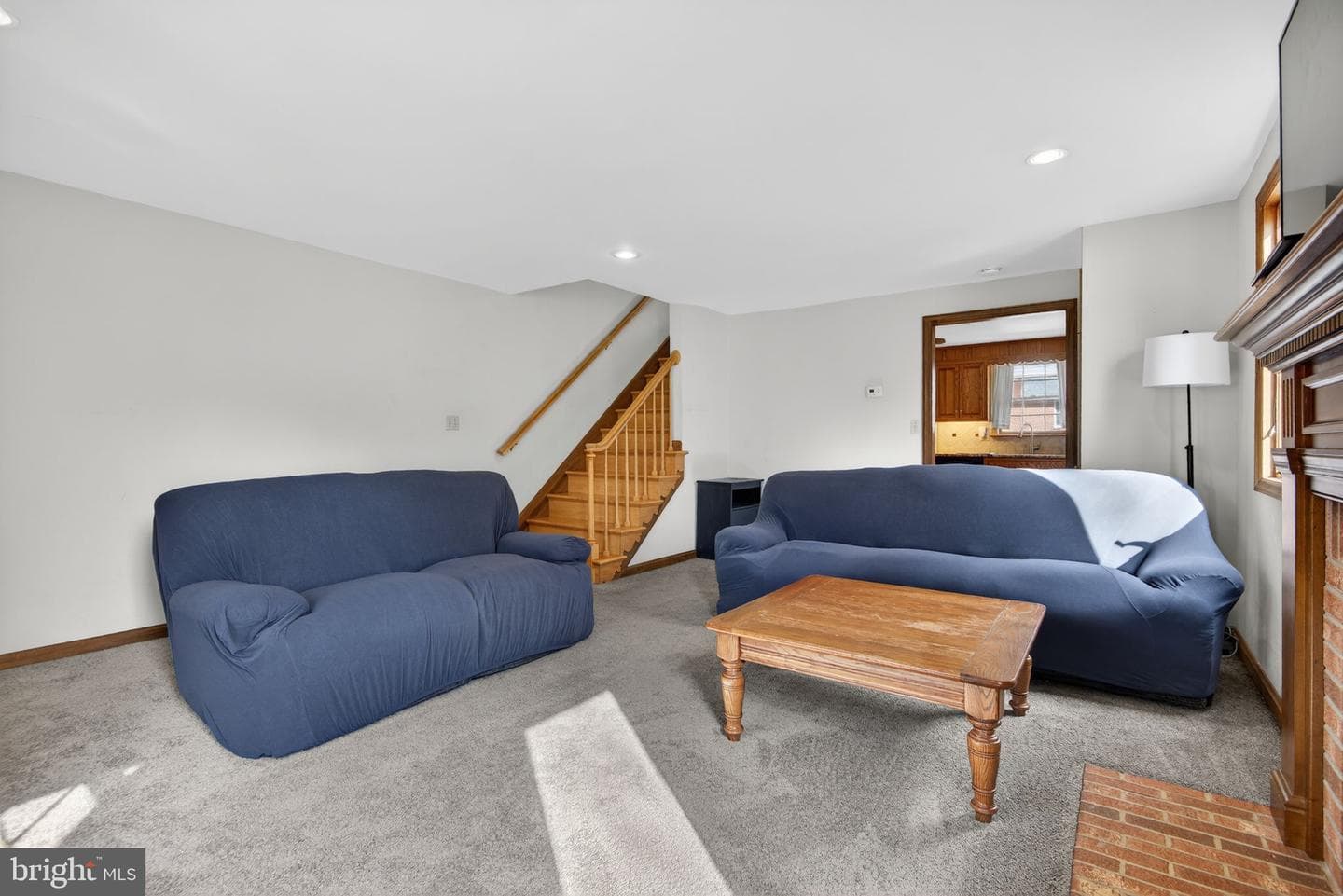 1007 E Walnut Street photo 10