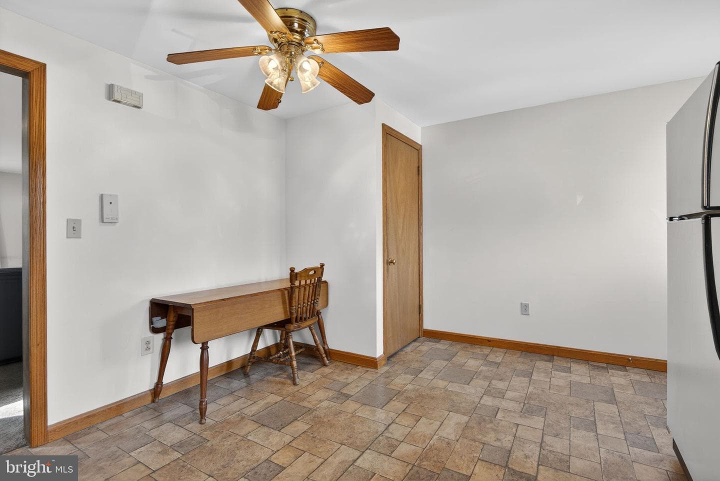 1007 E Walnut Street photo 17