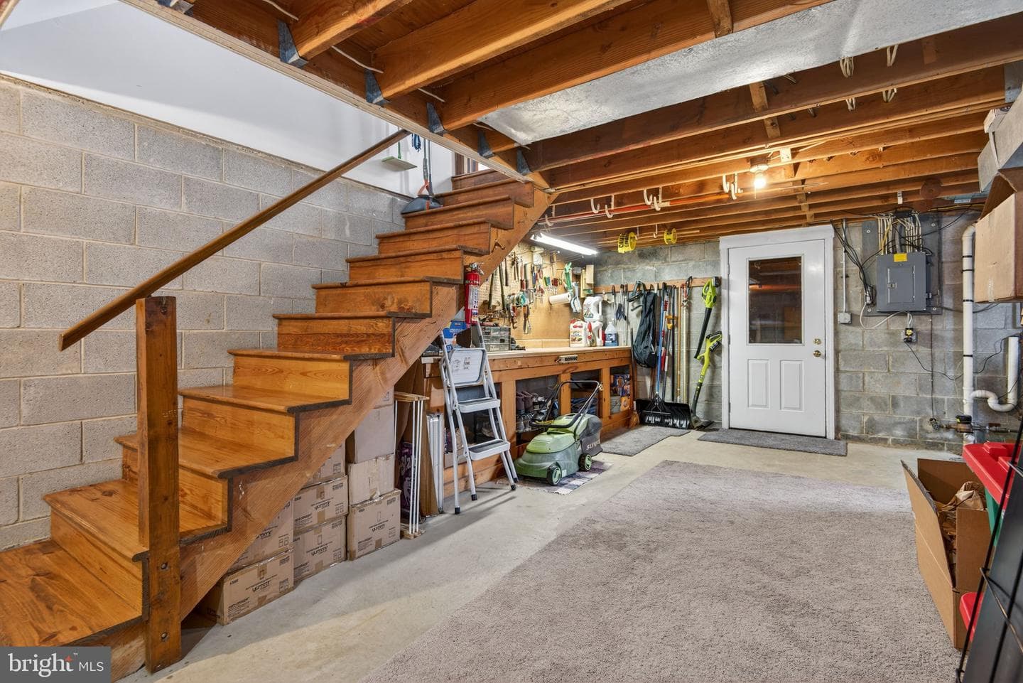 1007 E Walnut Street photo 31