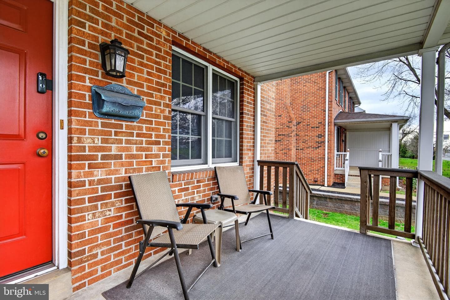 1007 E Walnut Street photo 6