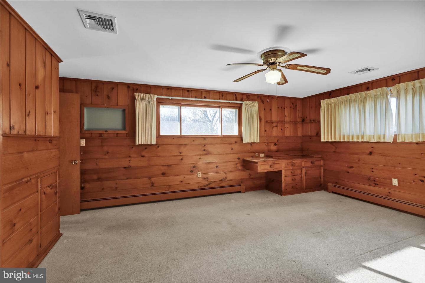 2460 Honeysuckle Lane photo 21