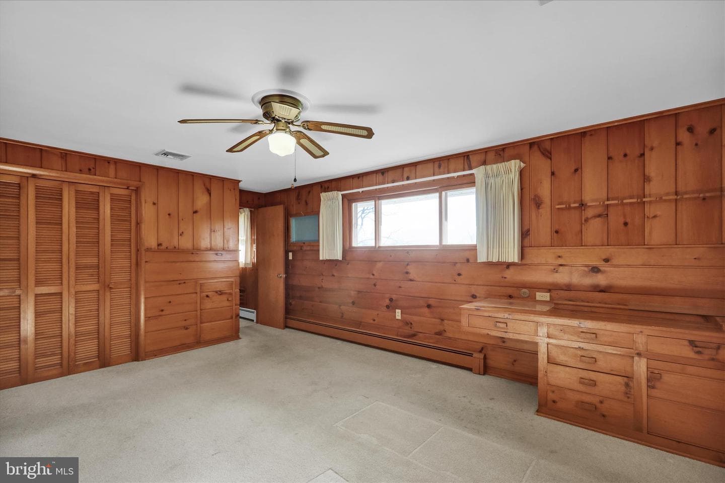 2460 Honeysuckle Lane photo 22