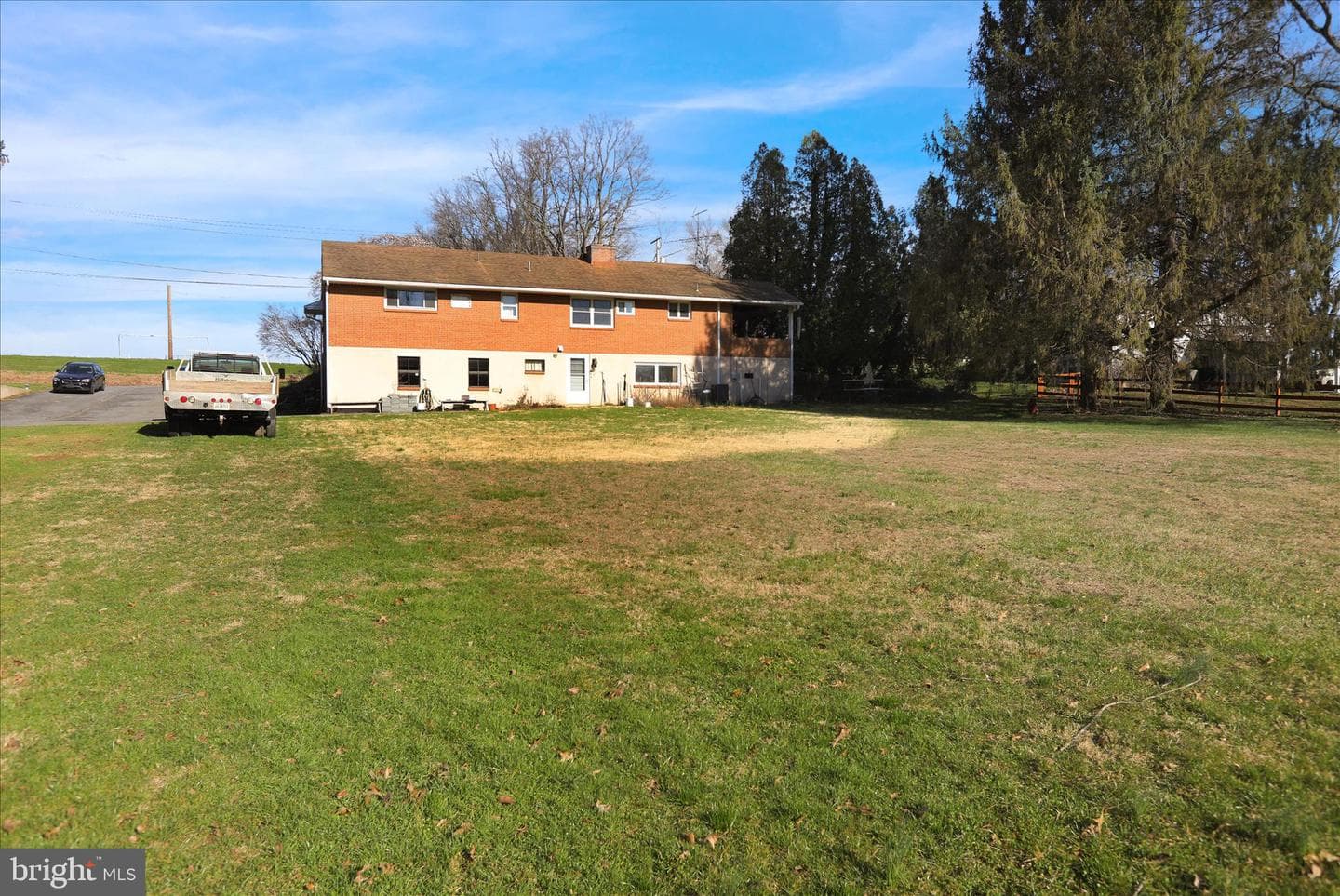 2460 Honeysuckle Lane photo 39