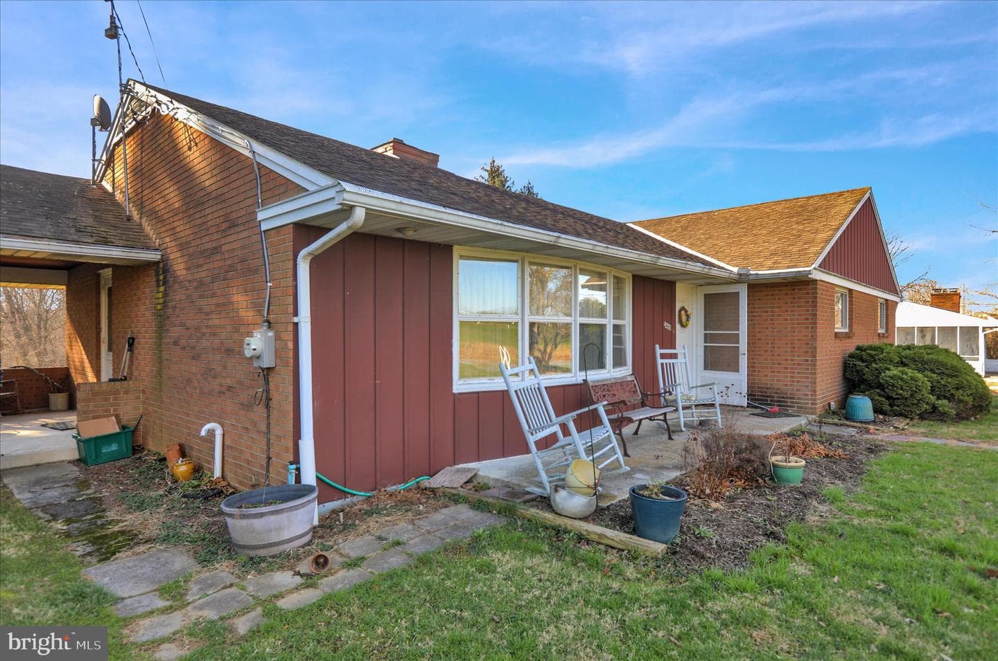 2460 Honeysuckle Lane photo 40