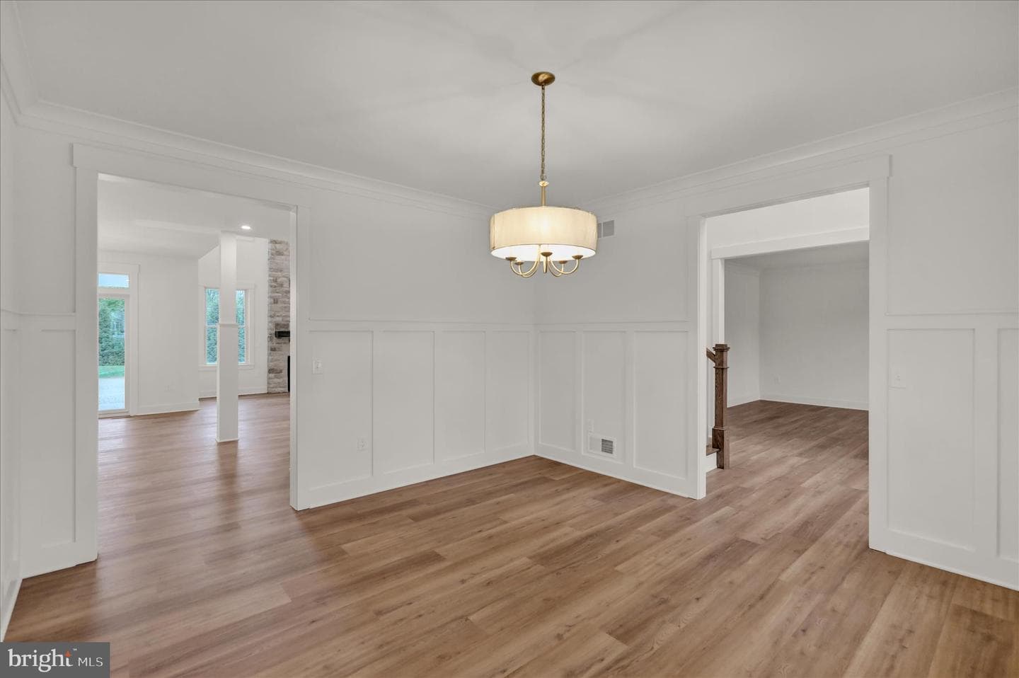 513 Cheltenham Court photo 22