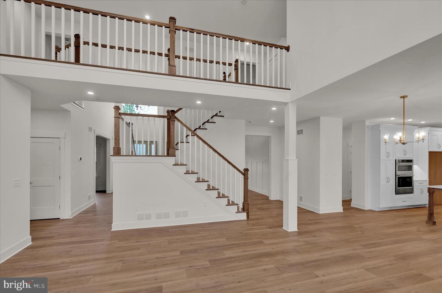 513 Cheltenham Court photo 23