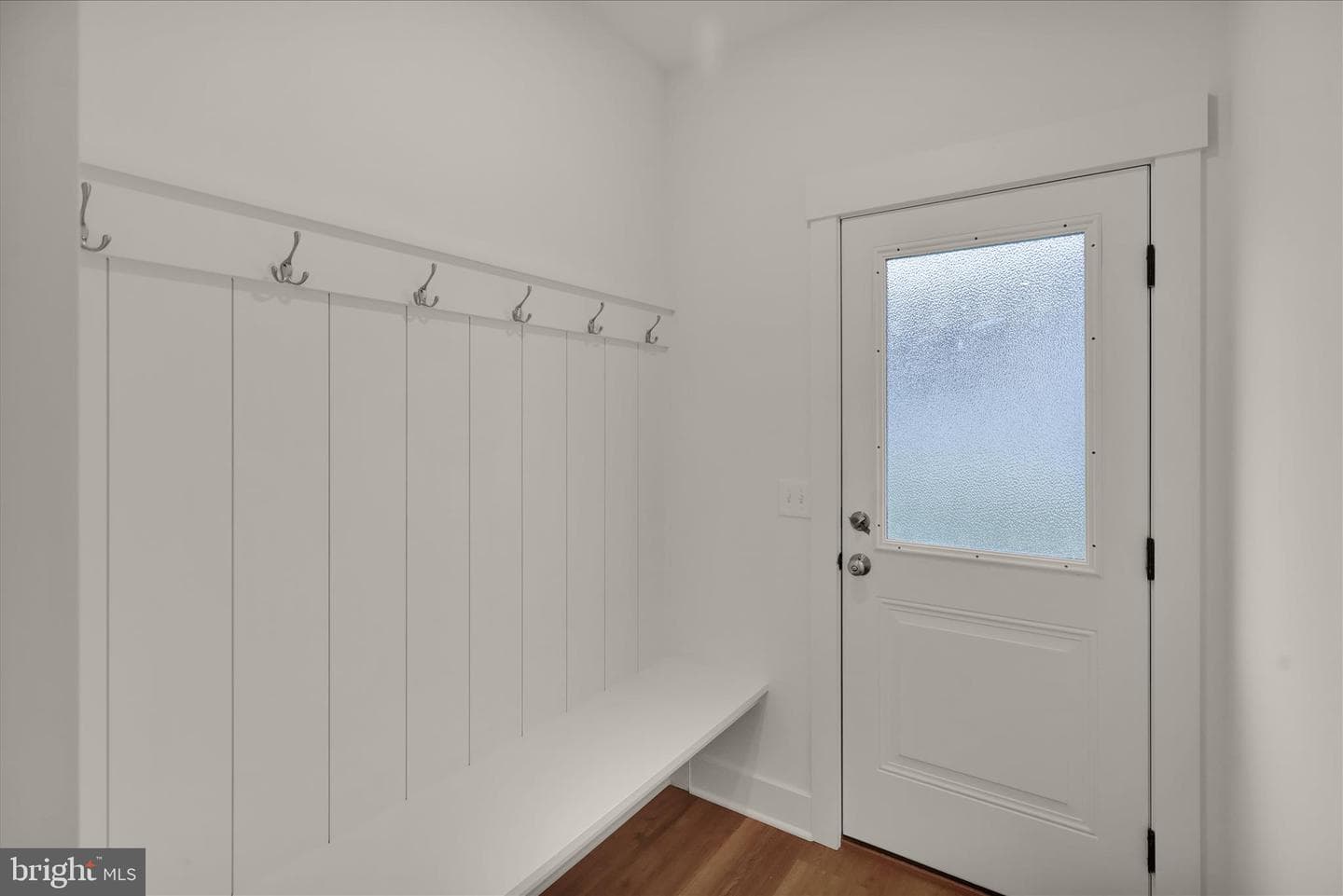 513 Cheltenham Court photo 40