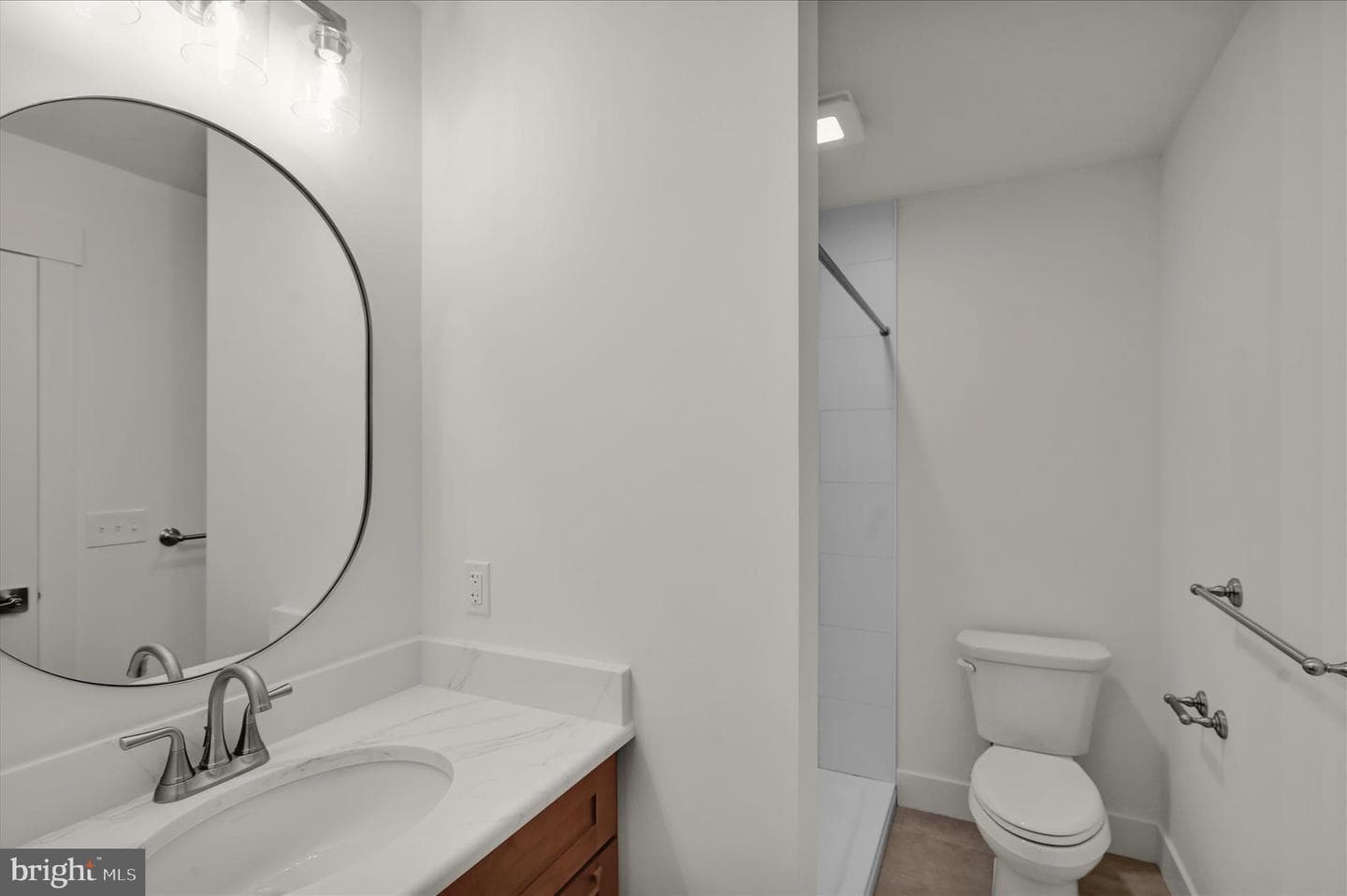 513 Cheltenham Court photo 46