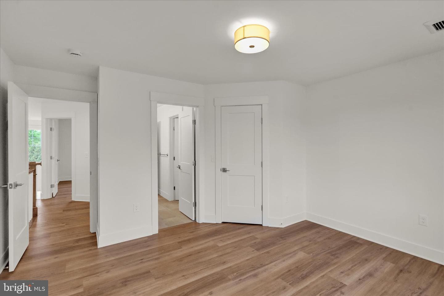 513 Cheltenham Court photo 52