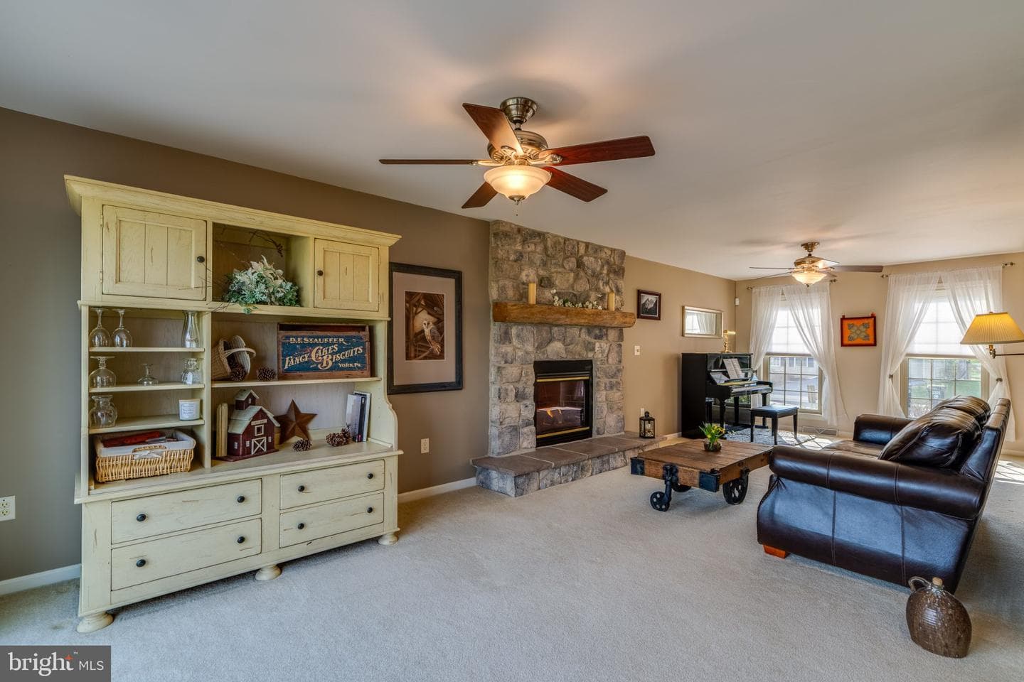 47 Dawkins Drive photo 2