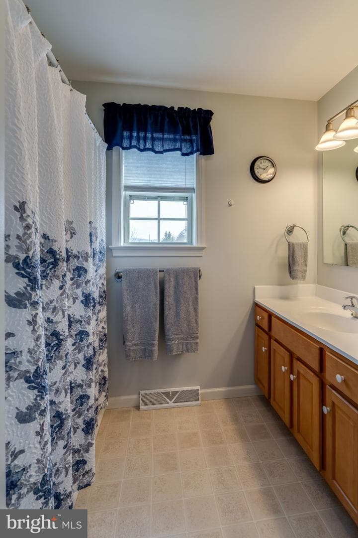 47 Dawkins Drive photo 33