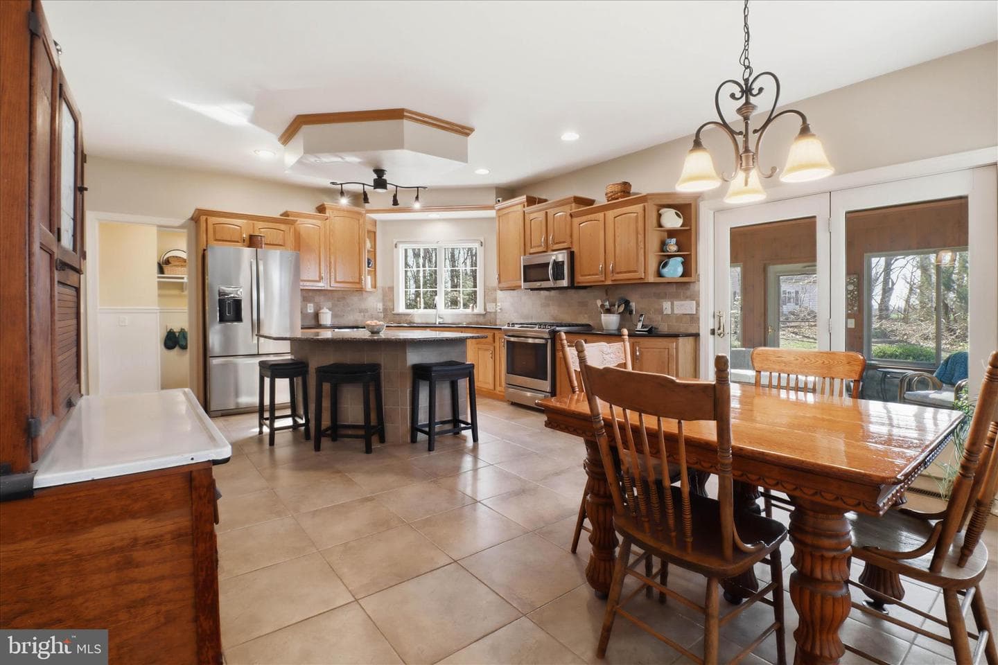 364 Evans Road photo 18