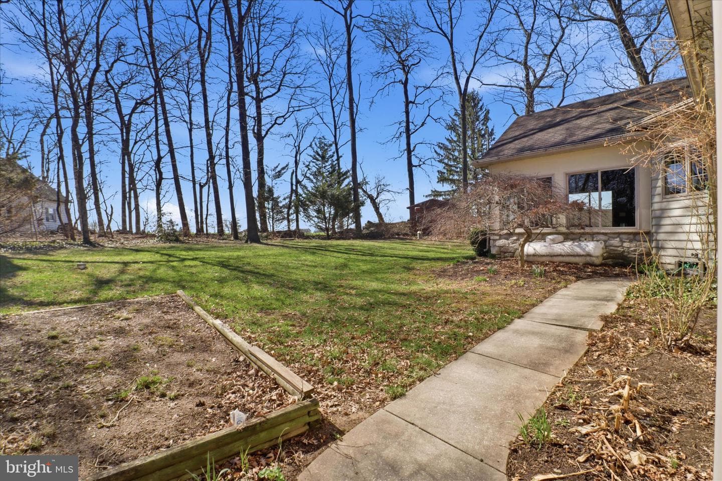 364 Evans Road photo 46