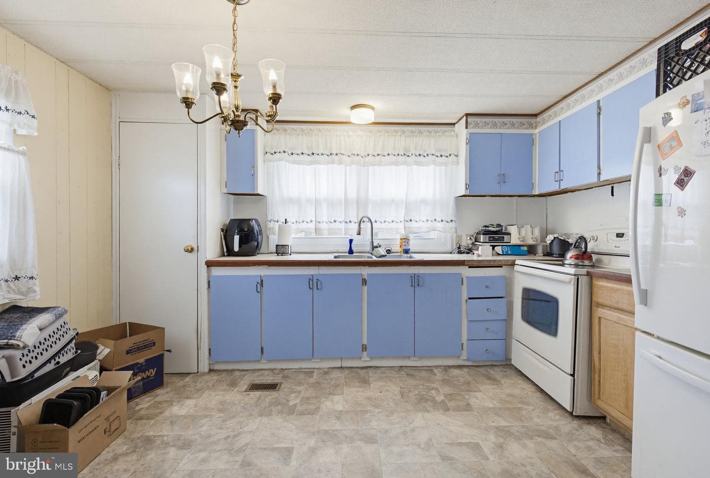 15 Conestoga Manor photo 8