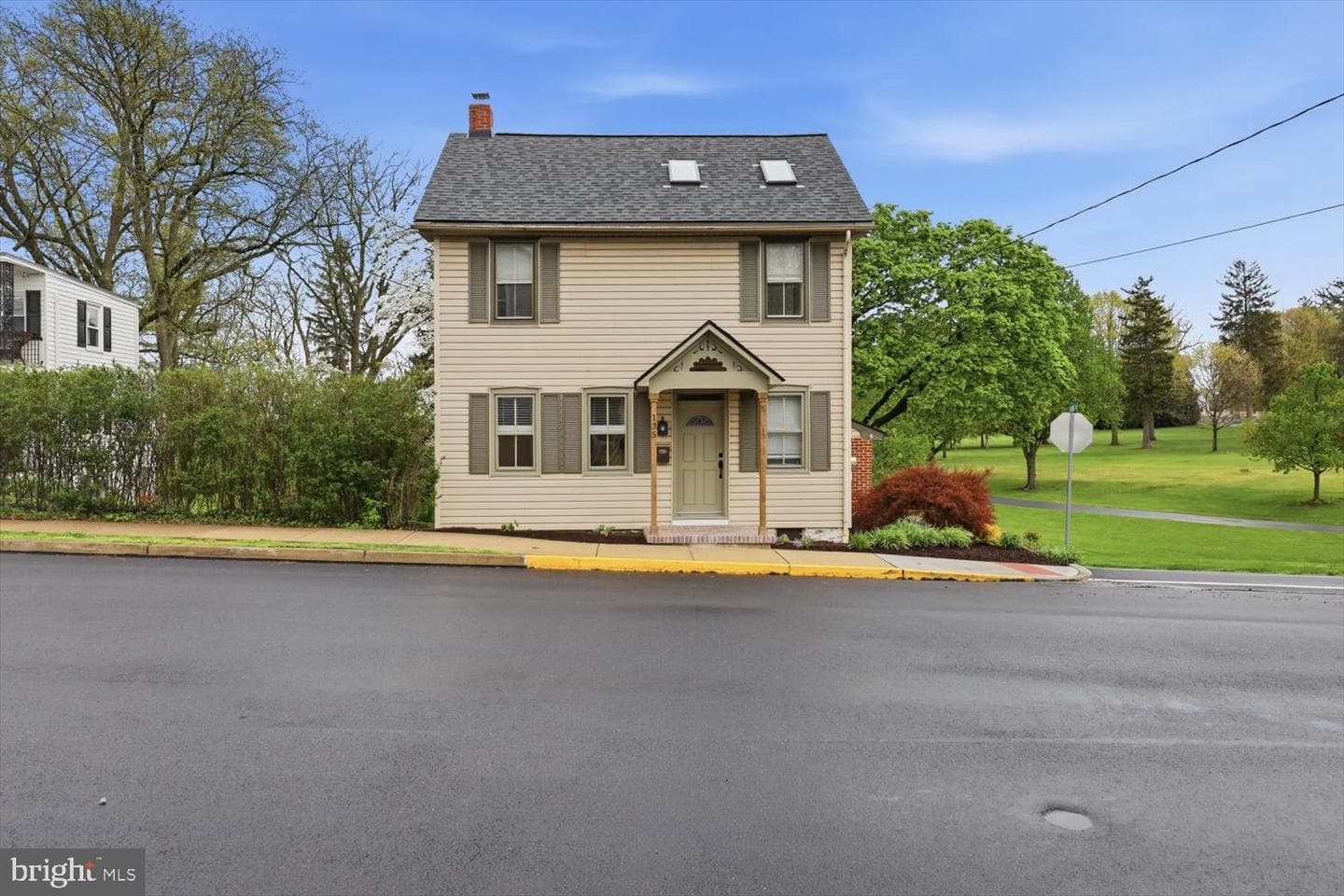 135 S Cedar Street photo 2
