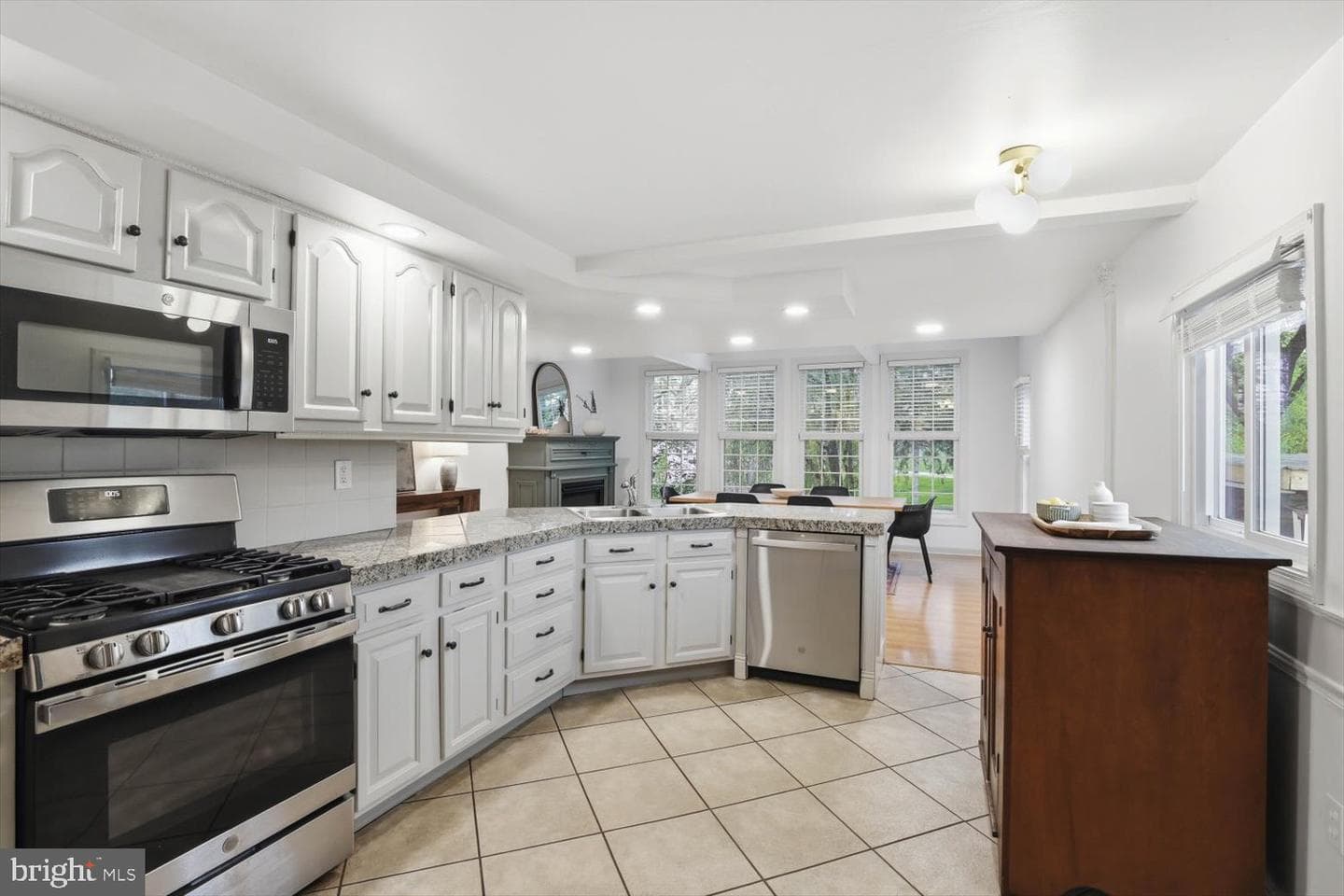 135 S Cedar Street photo 3