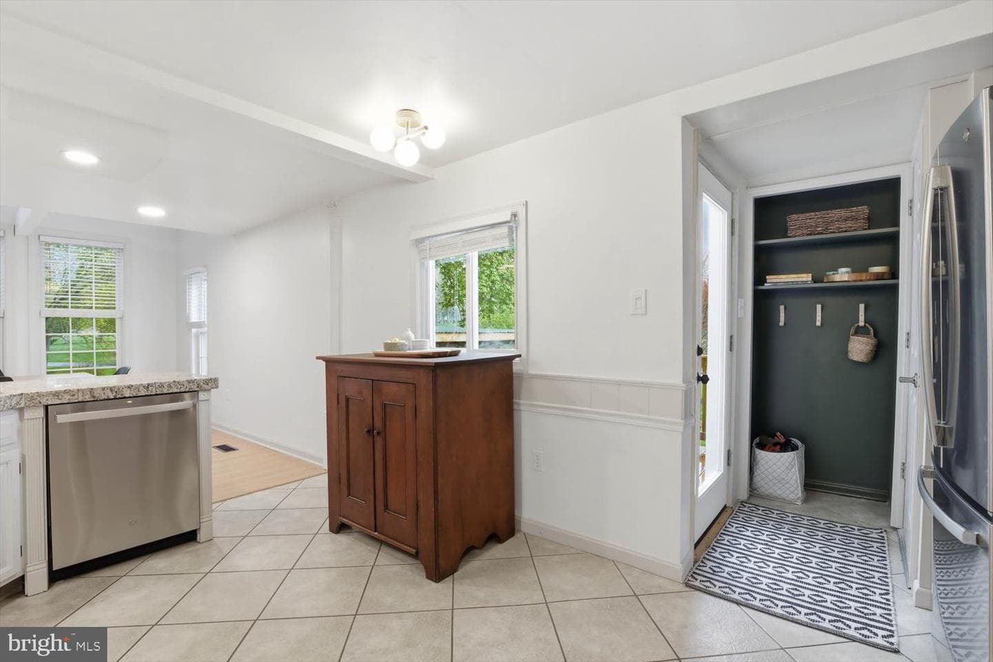 135 S Cedar Street photo 6