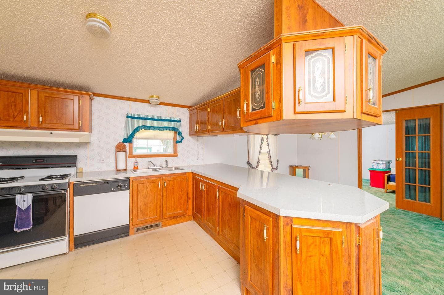 82 Taylor Drive photo 10