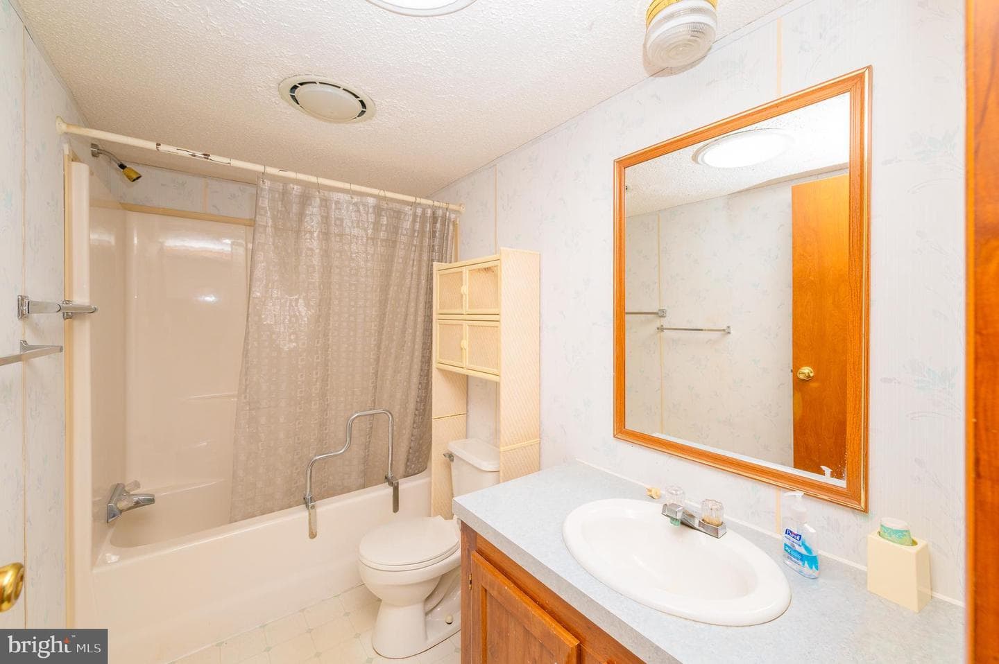 82 Taylor Drive photo 23