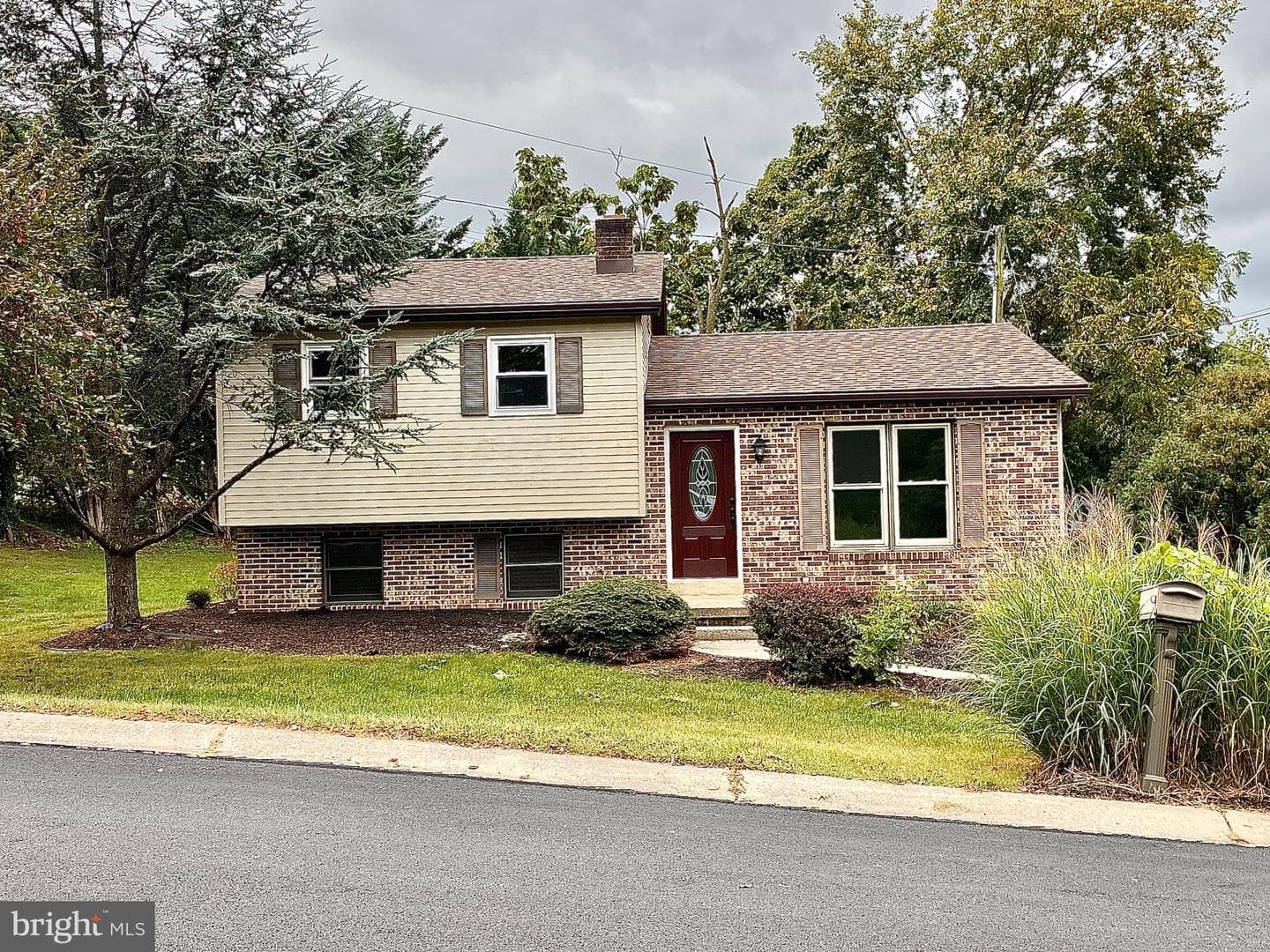 8 Bunker Hill Road