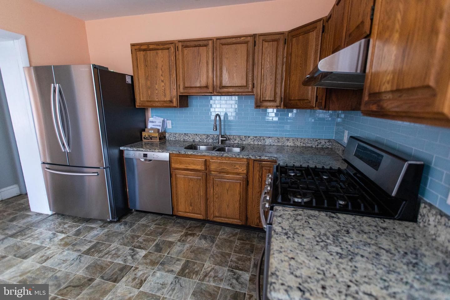 460 Chestnut Street photo 11