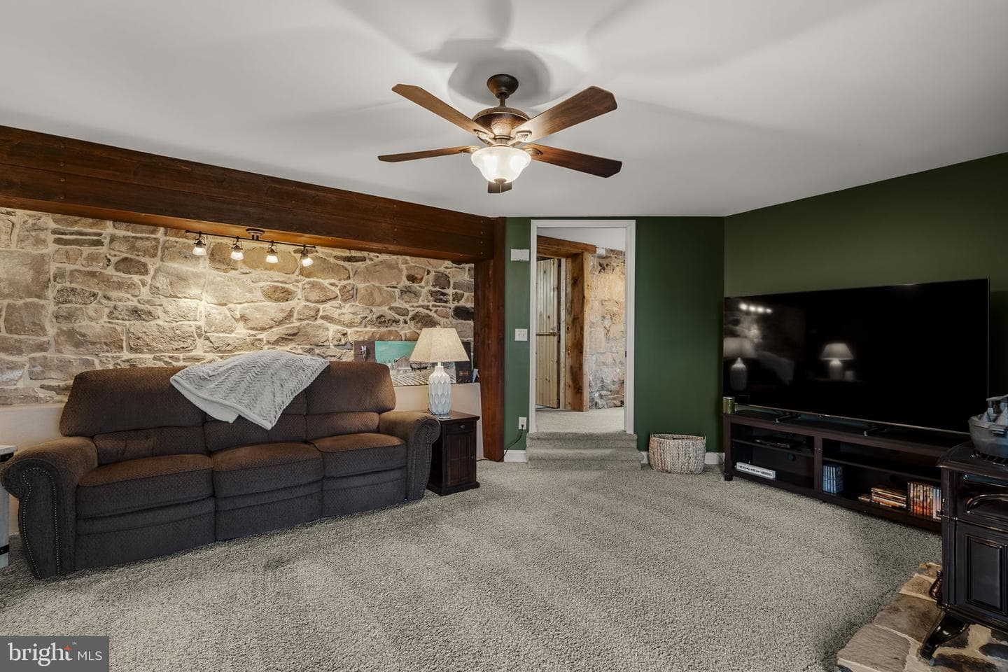 1435 Newport Road photo 28
