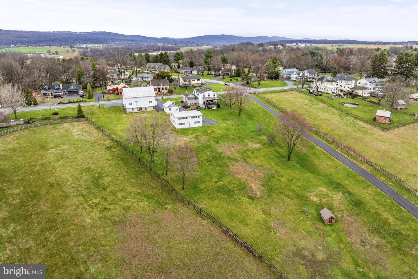 1435 Newport Road photo 35