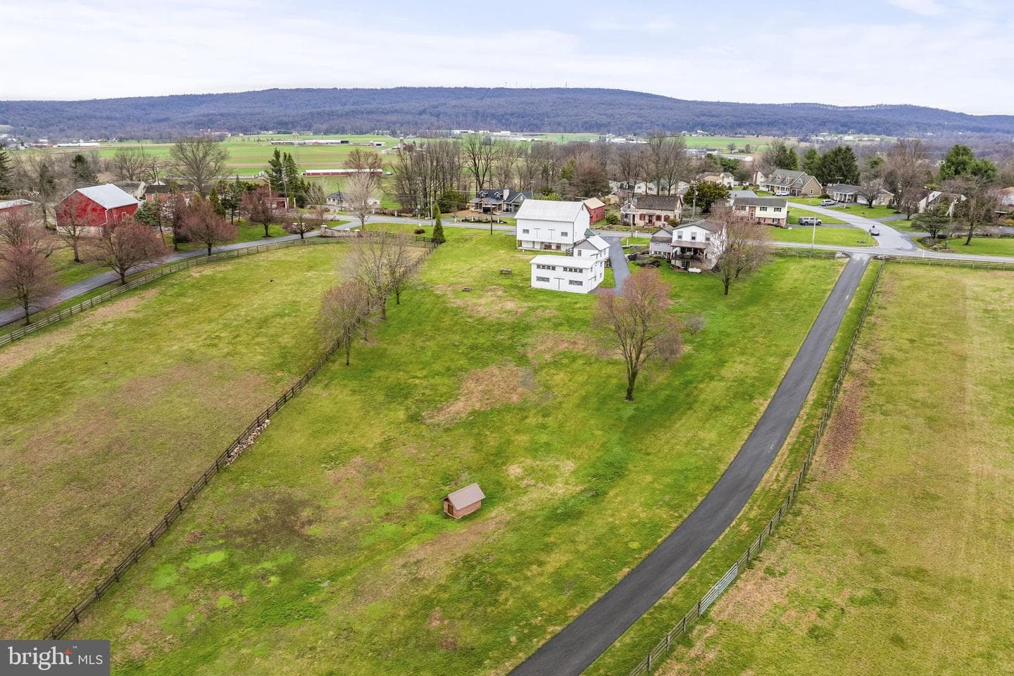 1435 Newport Road photo 36