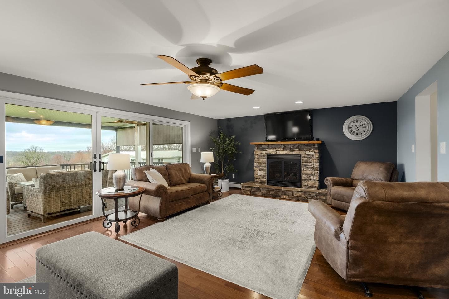 1435 Newport Road photo 9