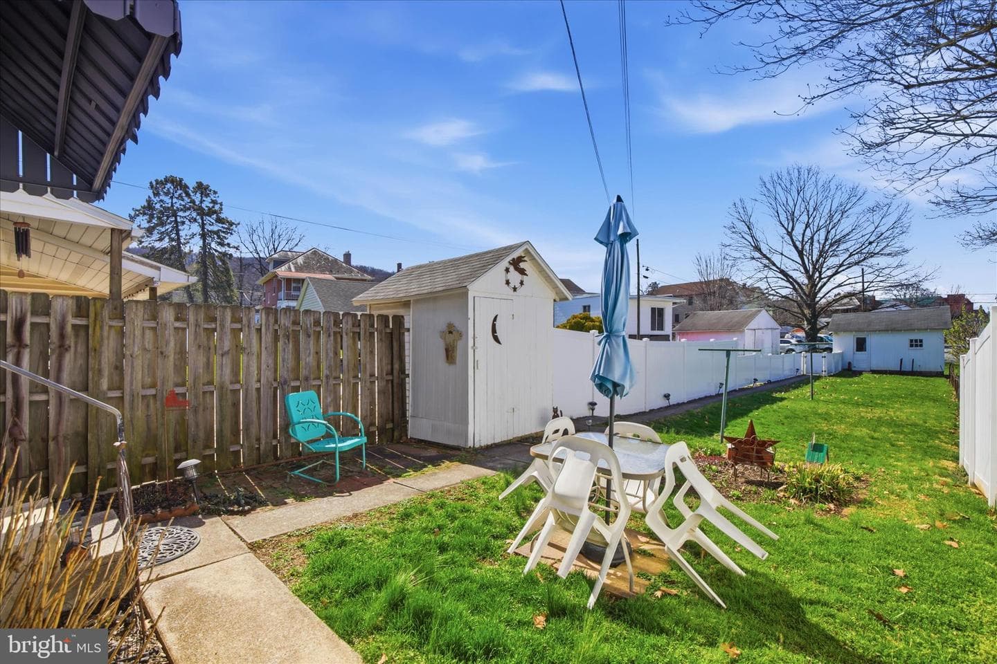 45 E Walnut Street photo 17