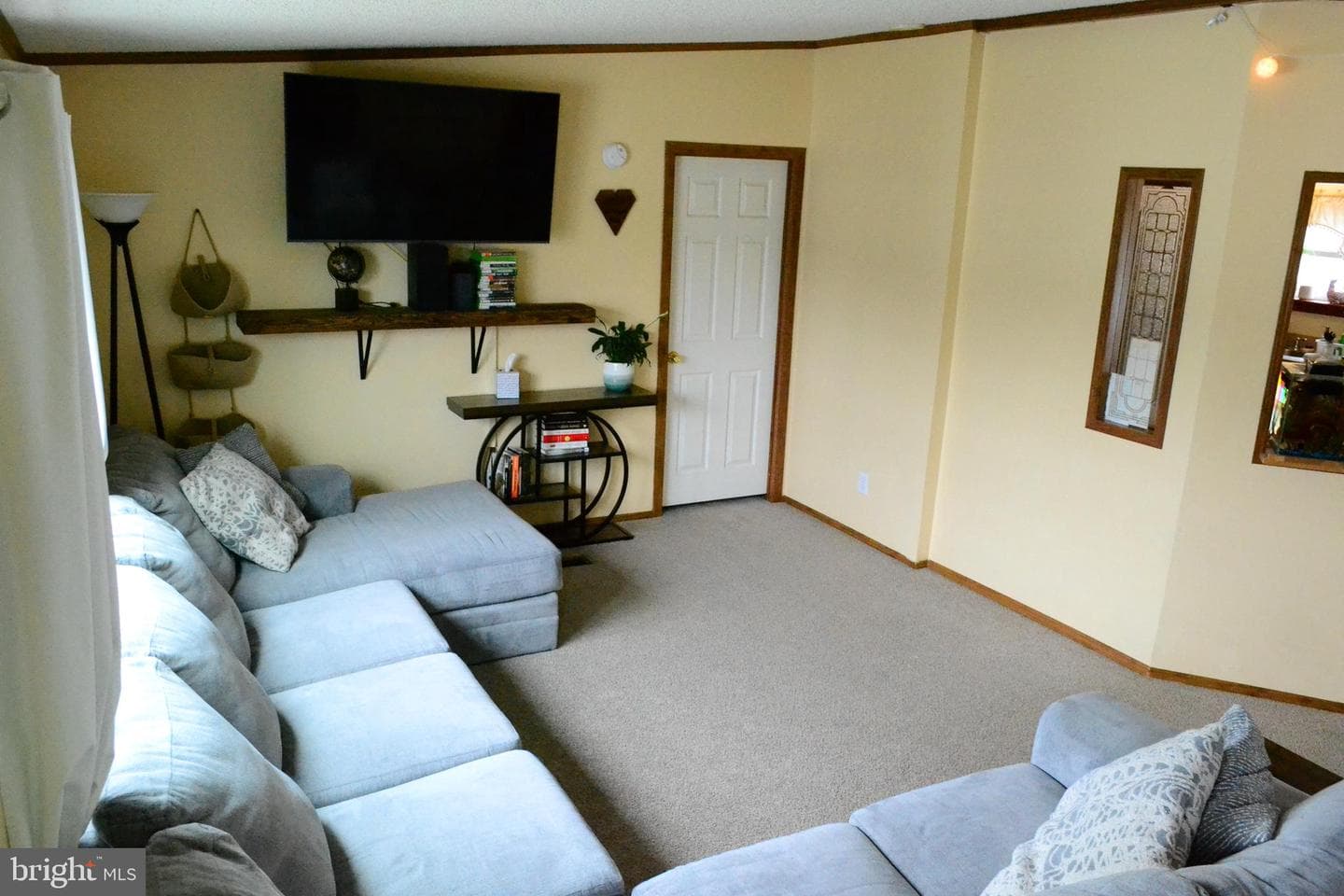 105 Bridlewood Court S photo 3