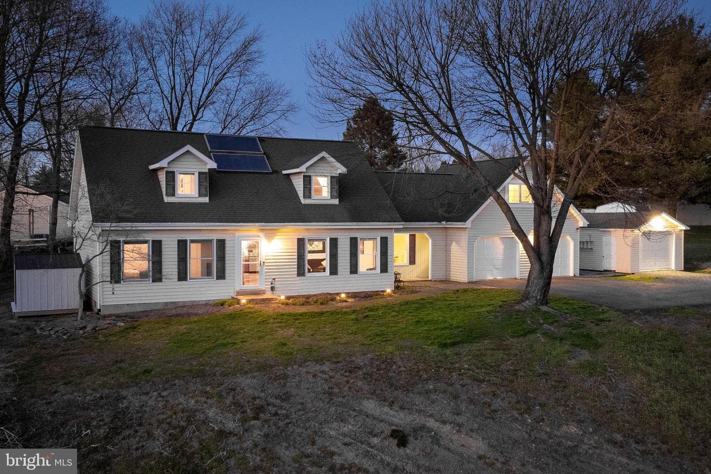 289 Buttonwood Dr photo 2